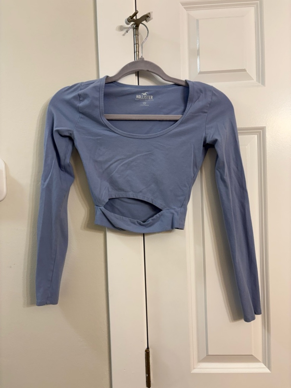Hollister Dusty Blue Scoop-Neck Long Sleeve Crop Top with Front Cutout